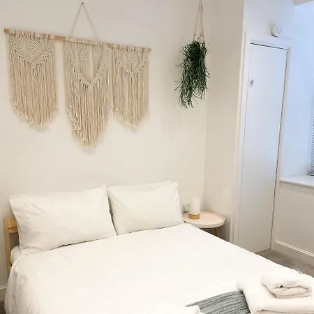 Ground Floor Couples Retreat New Quay