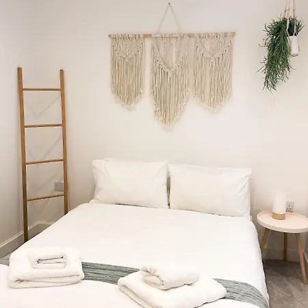 Ground Floor Couples Retreat * New Quay